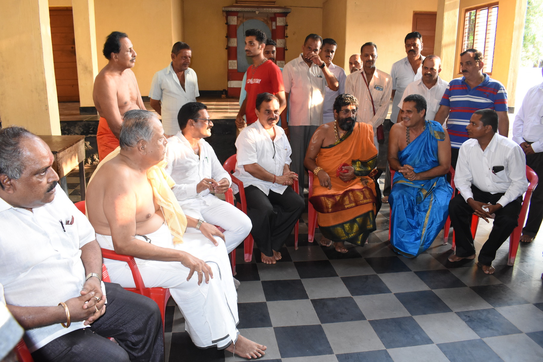 ಮಲ್ಪೆಯಲ್ಲಿ ಮತದಾರ ಜಾಗೃತಿಗೆ ಚಾಲನೆ ನೀಡಿದ ಶೀರೂರು ಶ್ರೀ